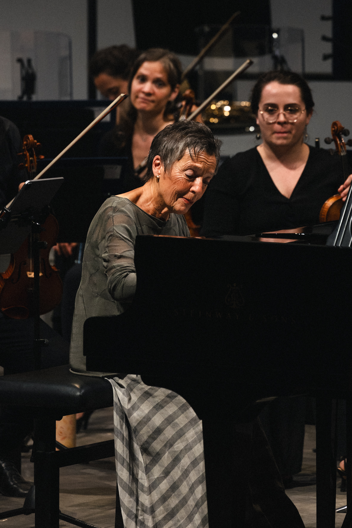 La pianiste Maria Joao Pires photographiée par Valentine Chauvin au Festival de Piano de la Roque d'Anthéron en juillet 2024