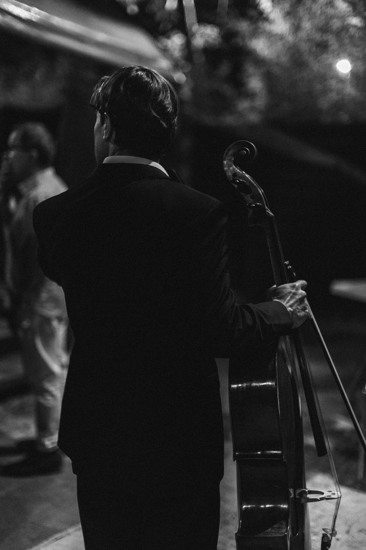 Le violoncelliste François Kieffer du Quatuor Modigliani photographié par Valentine Chauvin au Festival de Piano de la Roque d'Anthéron en juillet 2024
