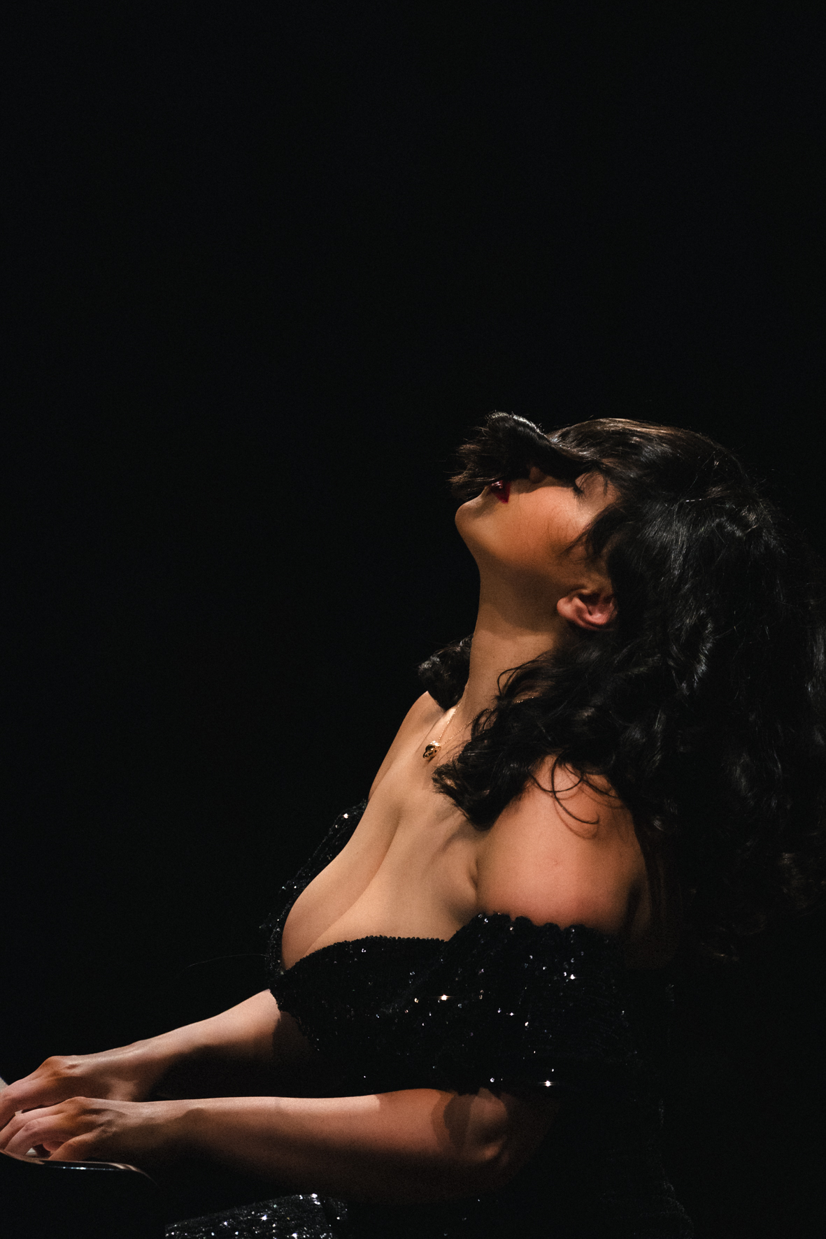 La pianiste Khatia Buniatishvili photographiée par Valentine Chauvin au Festival de Piano de la Roque d'Anthéron en août 2024