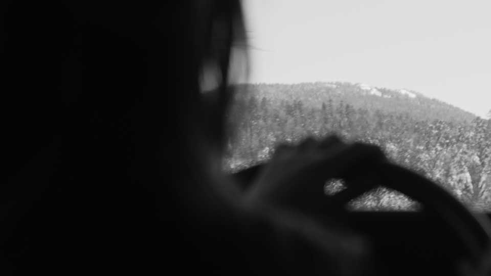 La violiste Salomé Gasselin et son nouvel album Mystères, clip de la Gigue de Bach réalisée par Valentine Chauvin